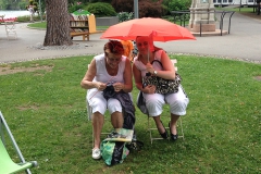 knitting-in-the-rain